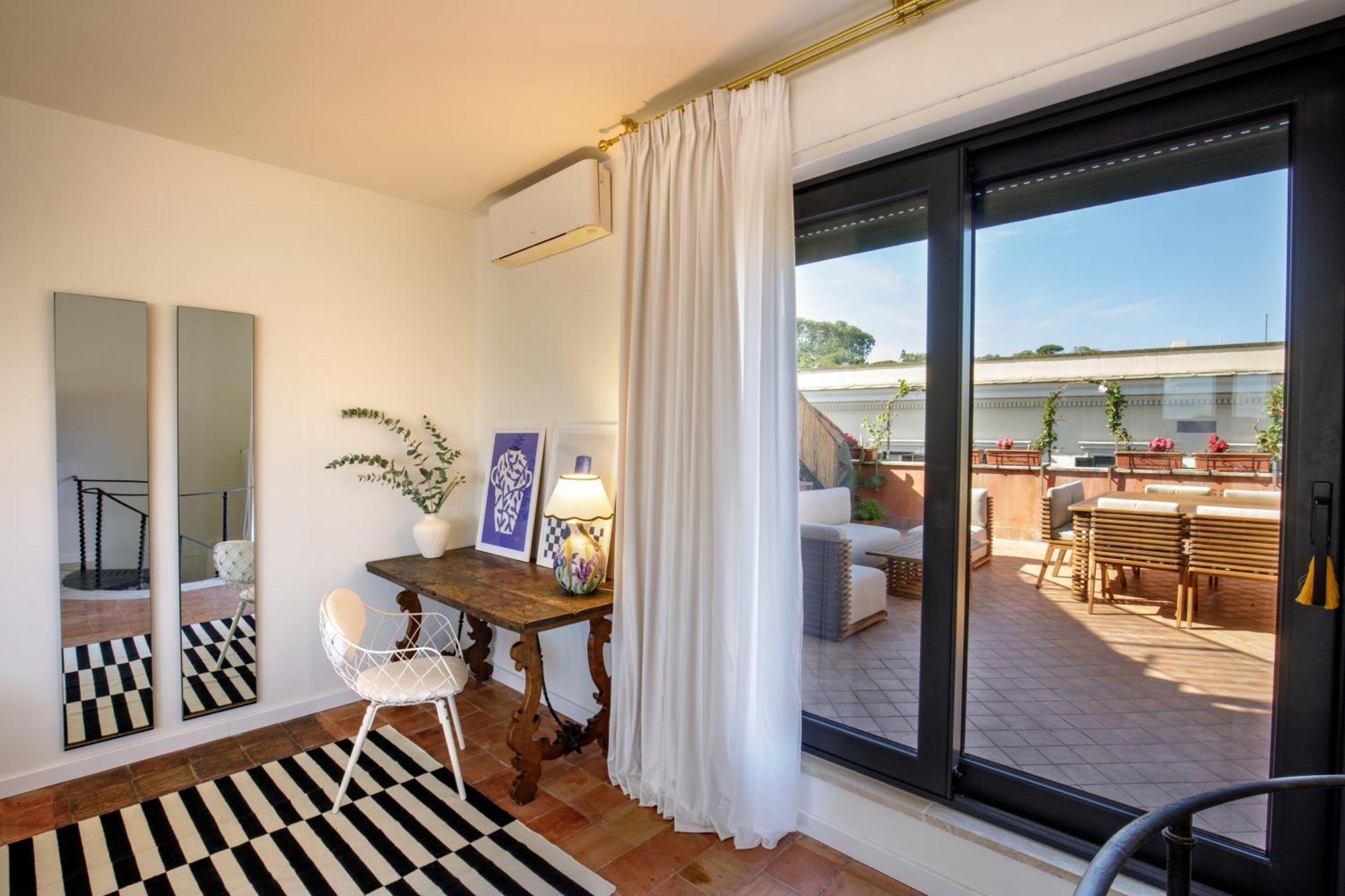 Tiberim Lux Penthouse- City View Apartment Rom